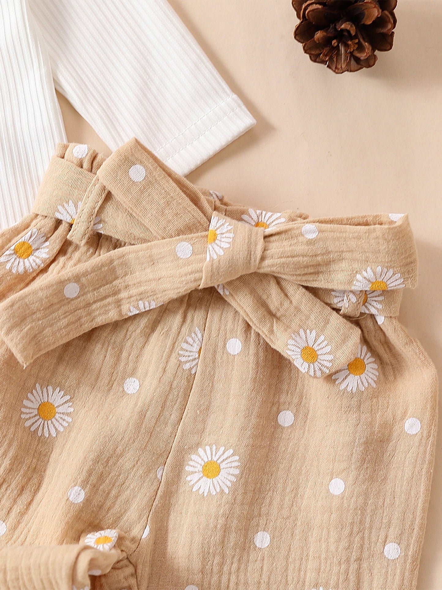 Qtinghua Newborn Baby Girls Fall Clothes Long Sleeve Ruffle Romper Daisy Print Belted Pants Headband Set Apricot 0-3 Months