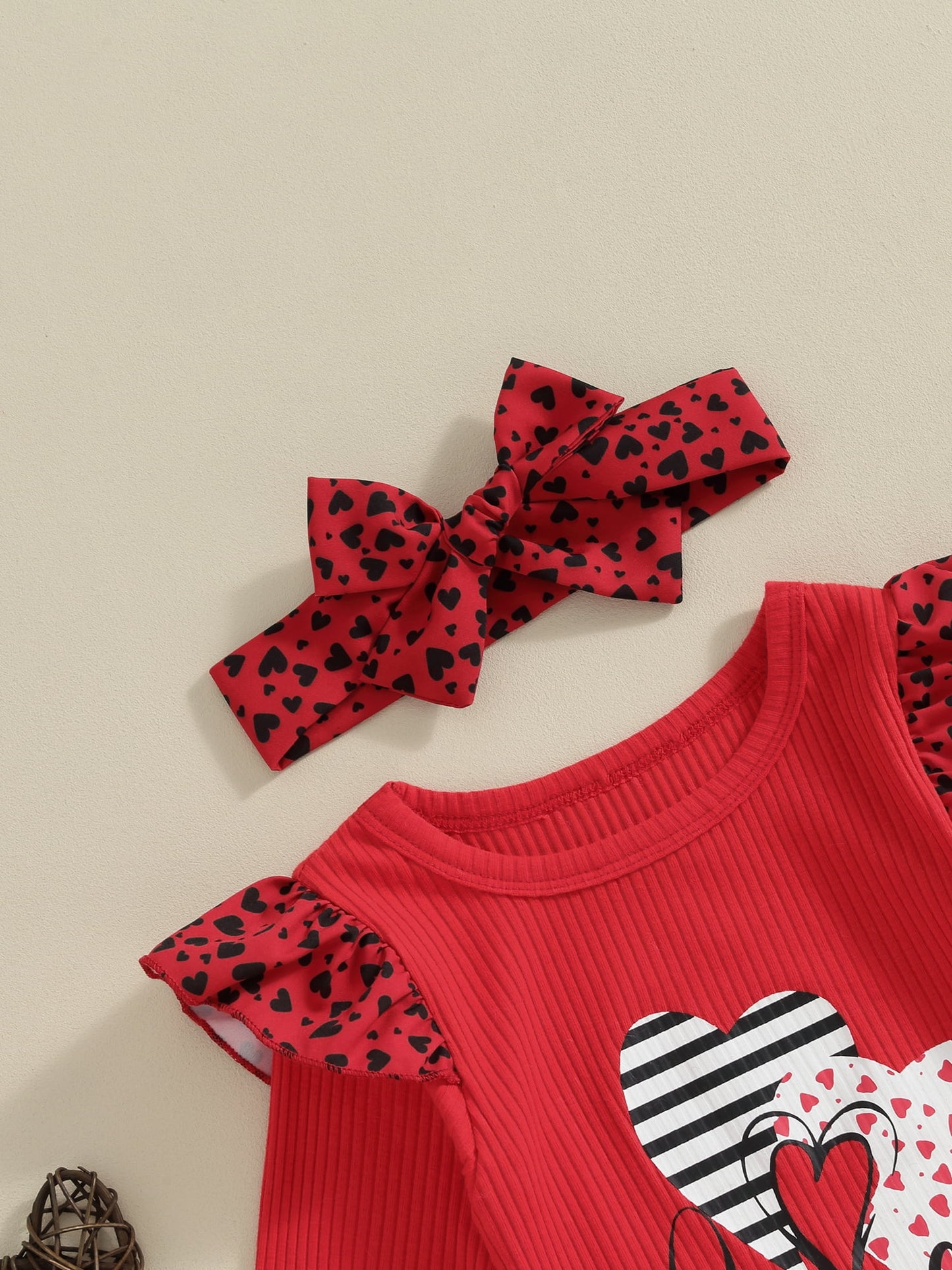 Suealasg Baby Girls Valentine’s Day Jumpsuit 3M 6M 9M 12M 18M Toddler Girls Spring One Piece Bodysuits Infant Girls Long Sleeve Round Neck Heart Print Romper Headband