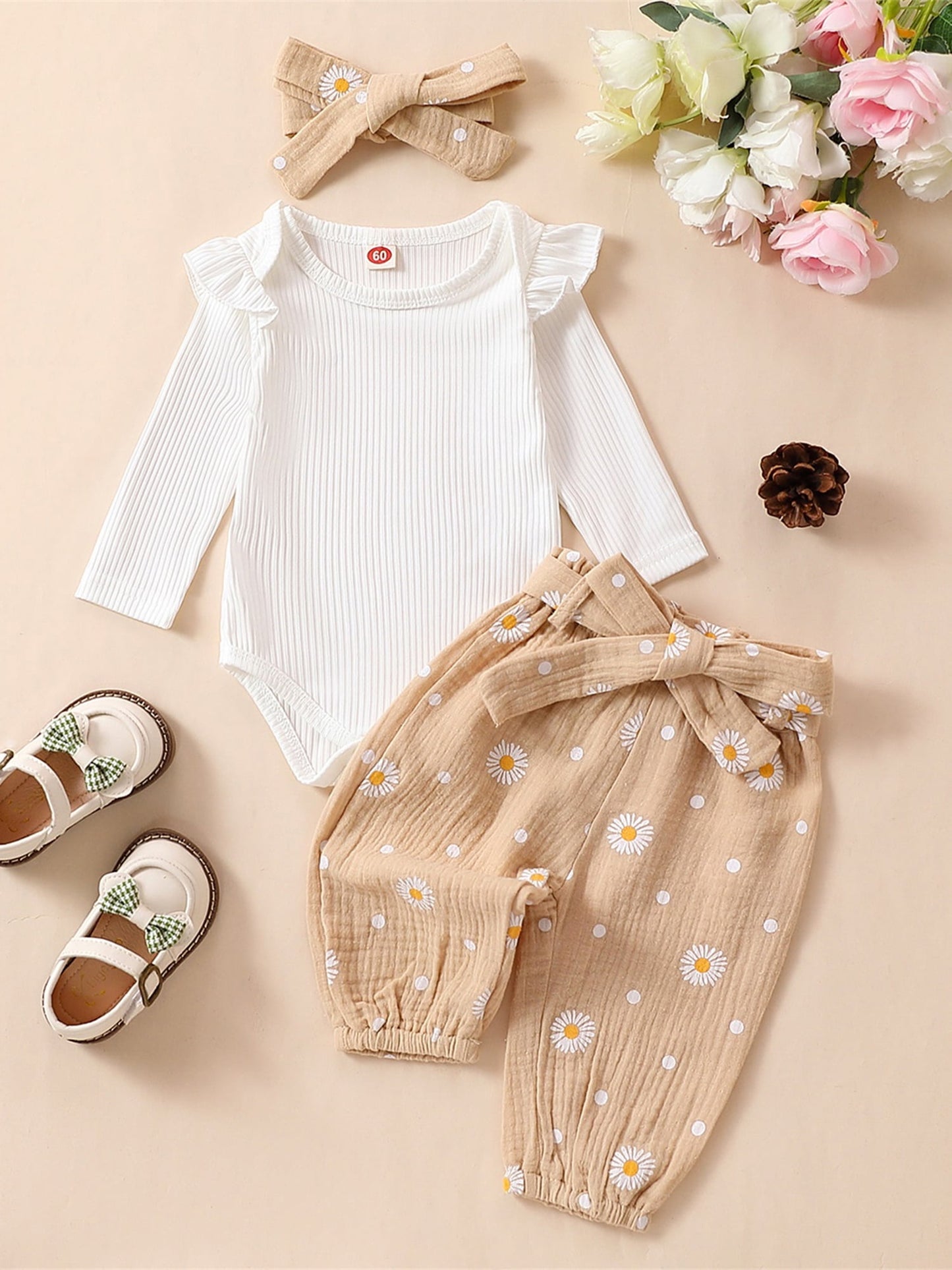 Qtinghua Newborn Baby Girls Fall Clothes Long Sleeve Ruffle Romper Daisy Print Belted Pants Headband Set Apricot 0-3 Months